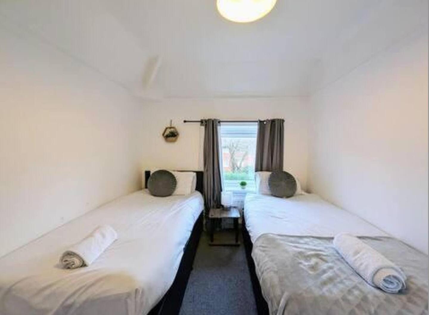 2 Bedroom Home With Driveway Close To Quayside Gateshead Buitenkant foto