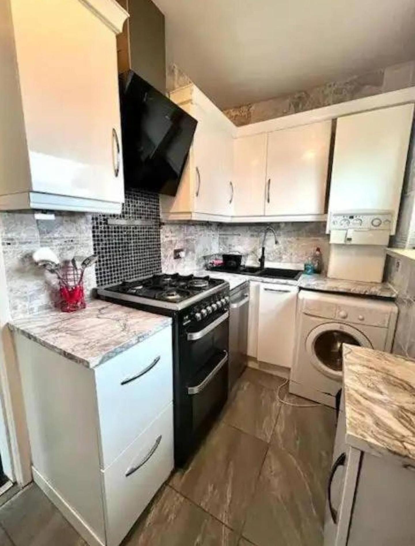2 Bedroom Home With Driveway Close To Quayside Gateshead Buitenkant foto